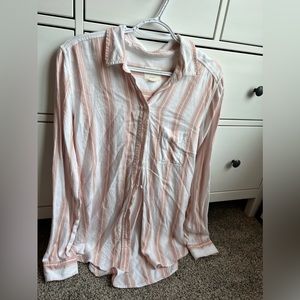American Eagle Pink and White Slightly Oversized Button Up, size M